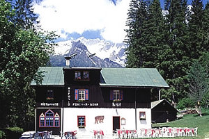 Rifugio alpino Fontana Bona, Giustino, Pinzolo Val Rendena